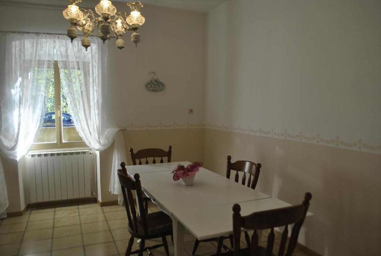 Apartment Pod Kostanji Osp Экстерьер фото